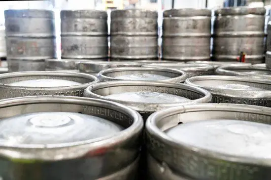 Cerveza envasada en barriles