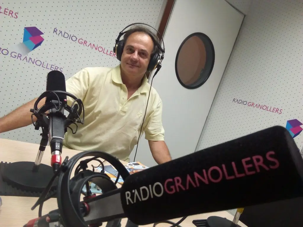 Fermí Cuevas elaborador de cervezas Barret en la radio de Granollers